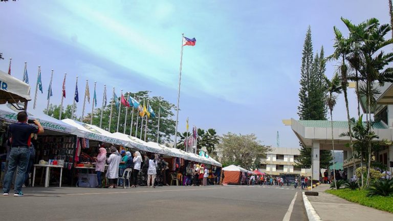 Marawi MSMES earn more than P700K during Bangon Marawi Trade Fair