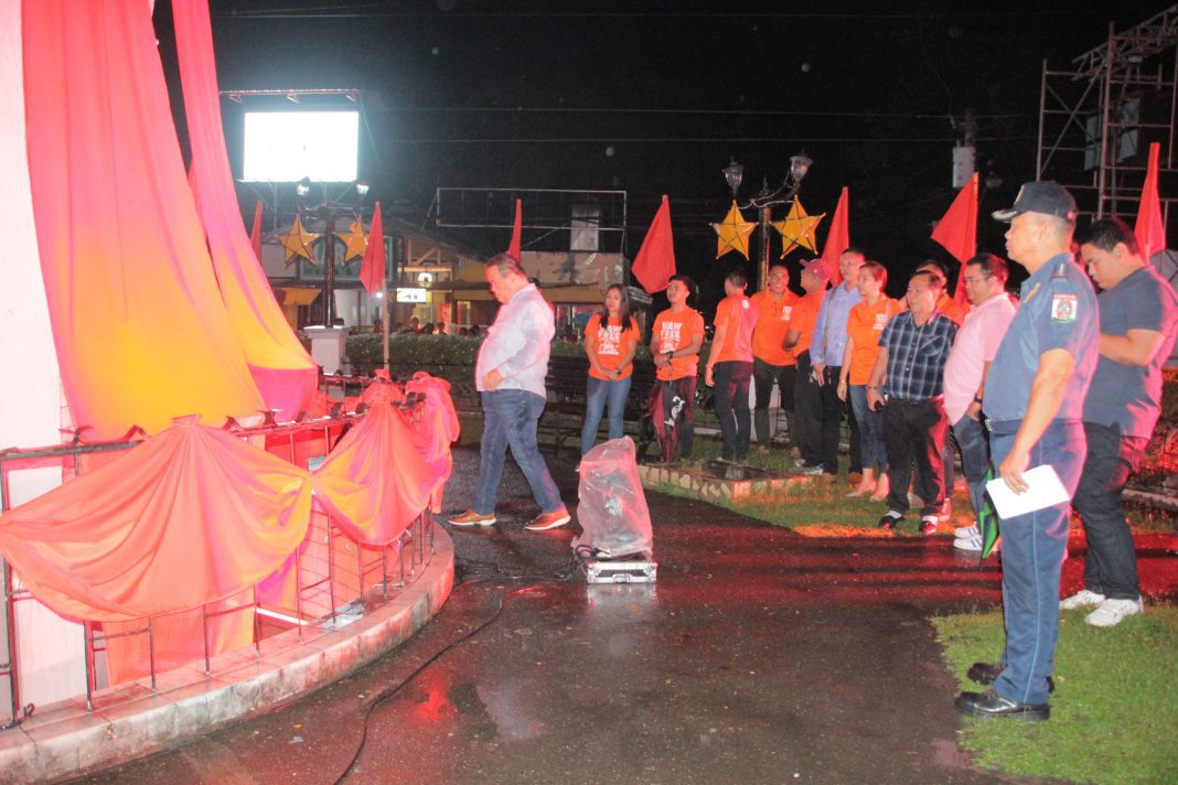 The Department of Tourism (DOT)-10 in partnership with the Provincial Government of Camiguin and Mambajao Municipal Government dresses the historical 1914 Plaza landmark with orange lights in support of the “Orange Your Icon,” one of the highlights of the 18-Day Campaign to End Violence Against Women (VAW). (RTP/PIA Camiguin)