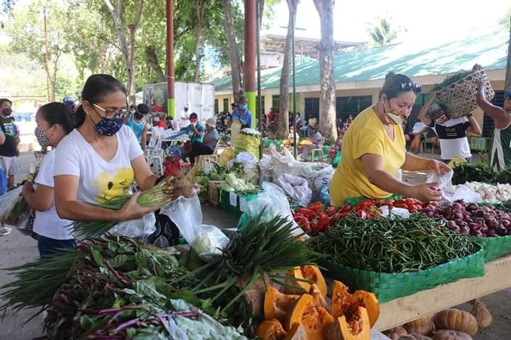 Farmers, consumers continue to benefit from DA’s Kadiwa on Wheels